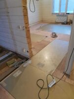 Отопление деревянного дома из бруса тёплым полом "Хотпанел".