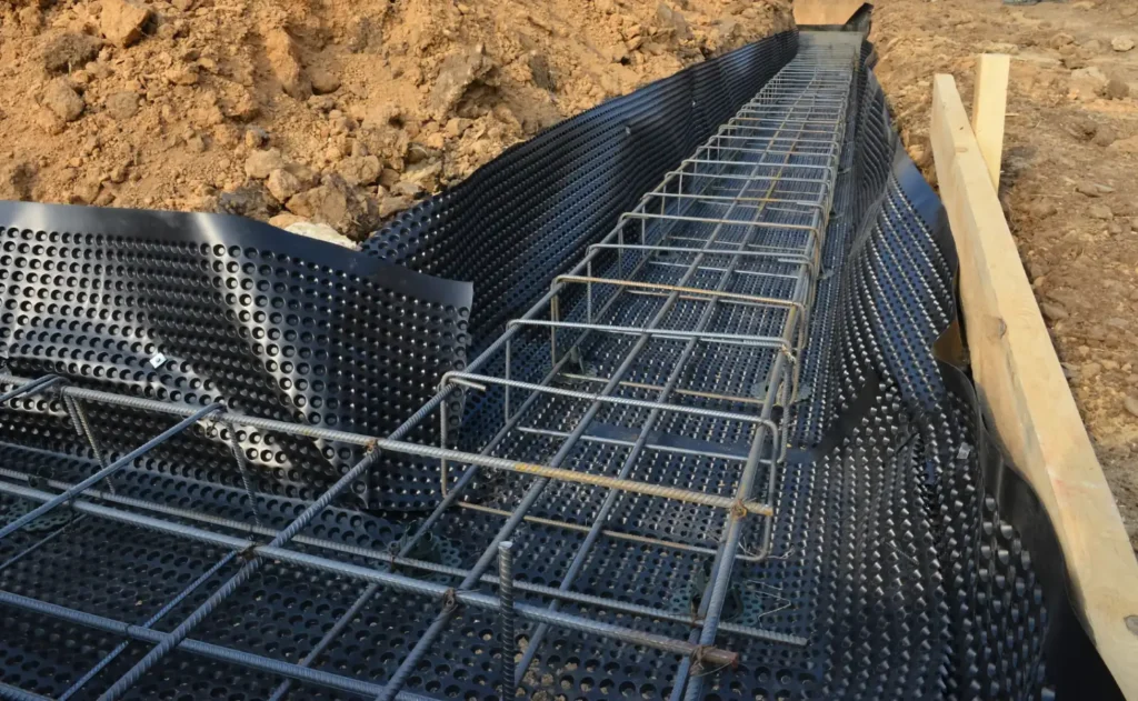 Гидроизоляция фундамента в деревянных домах