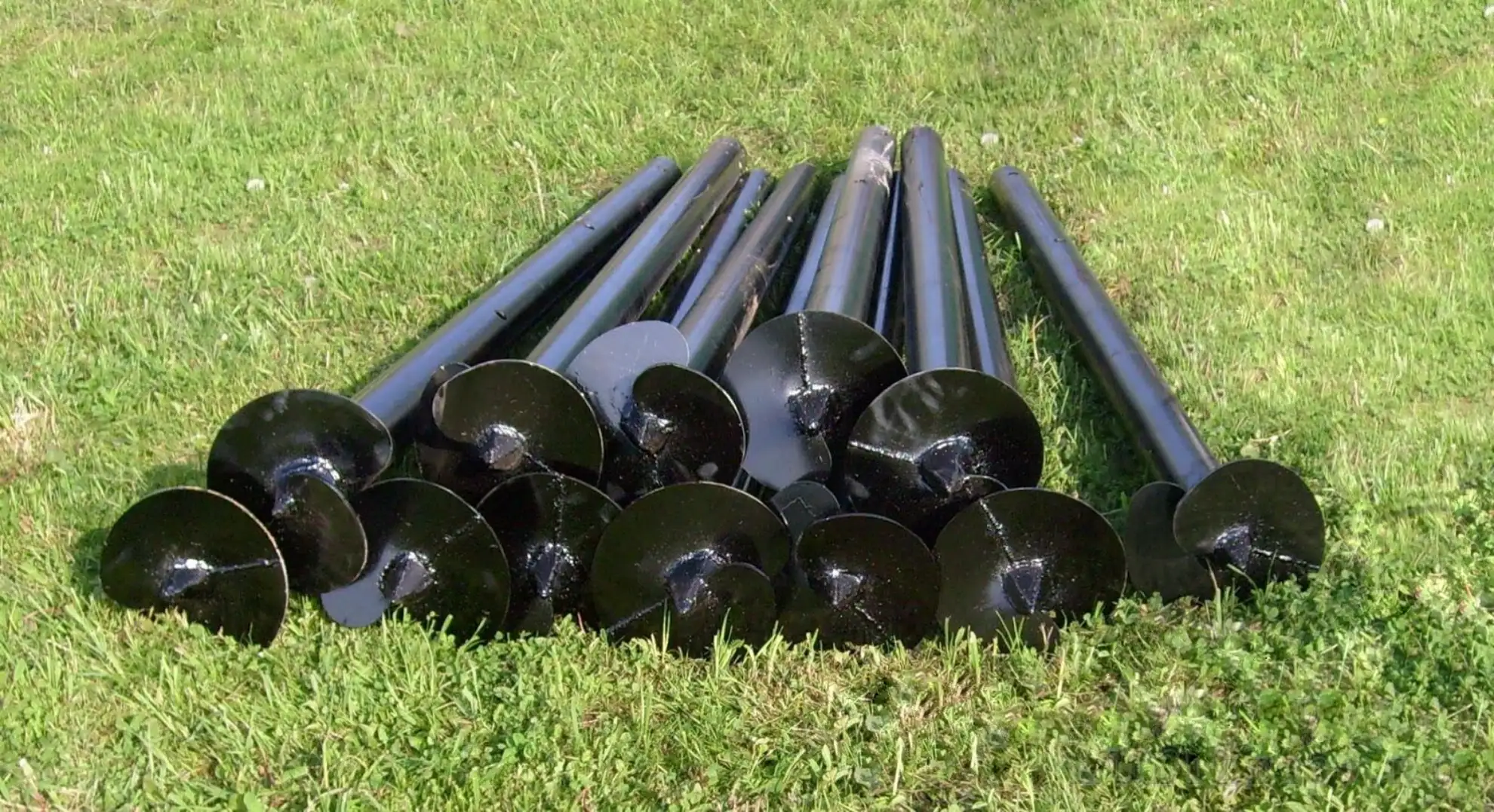 Каркасный дом на винтовых сваях