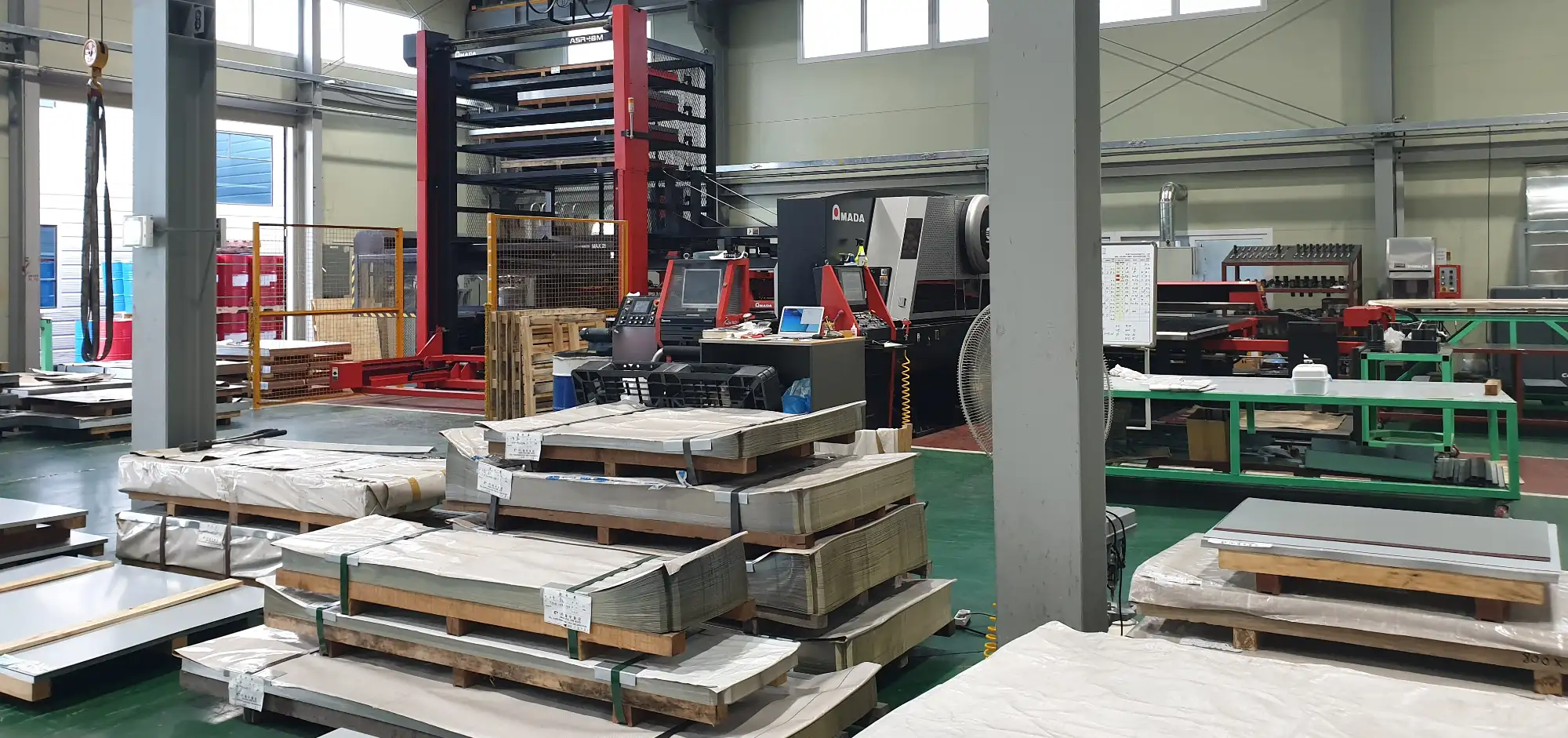 Производство панелей Хотпанел в Корее