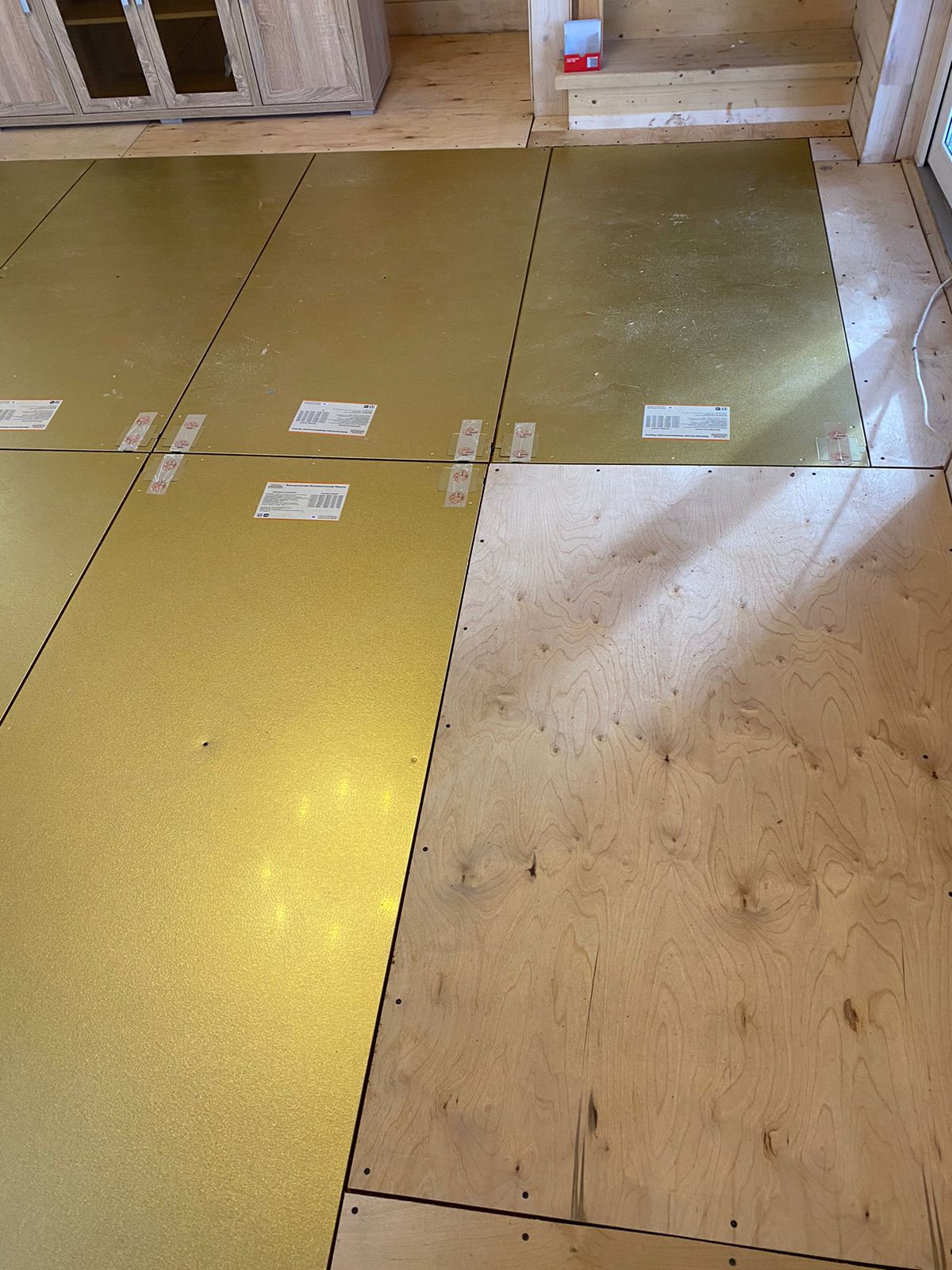 Отопление деревянного коттеджа теплым полом Хотпанел